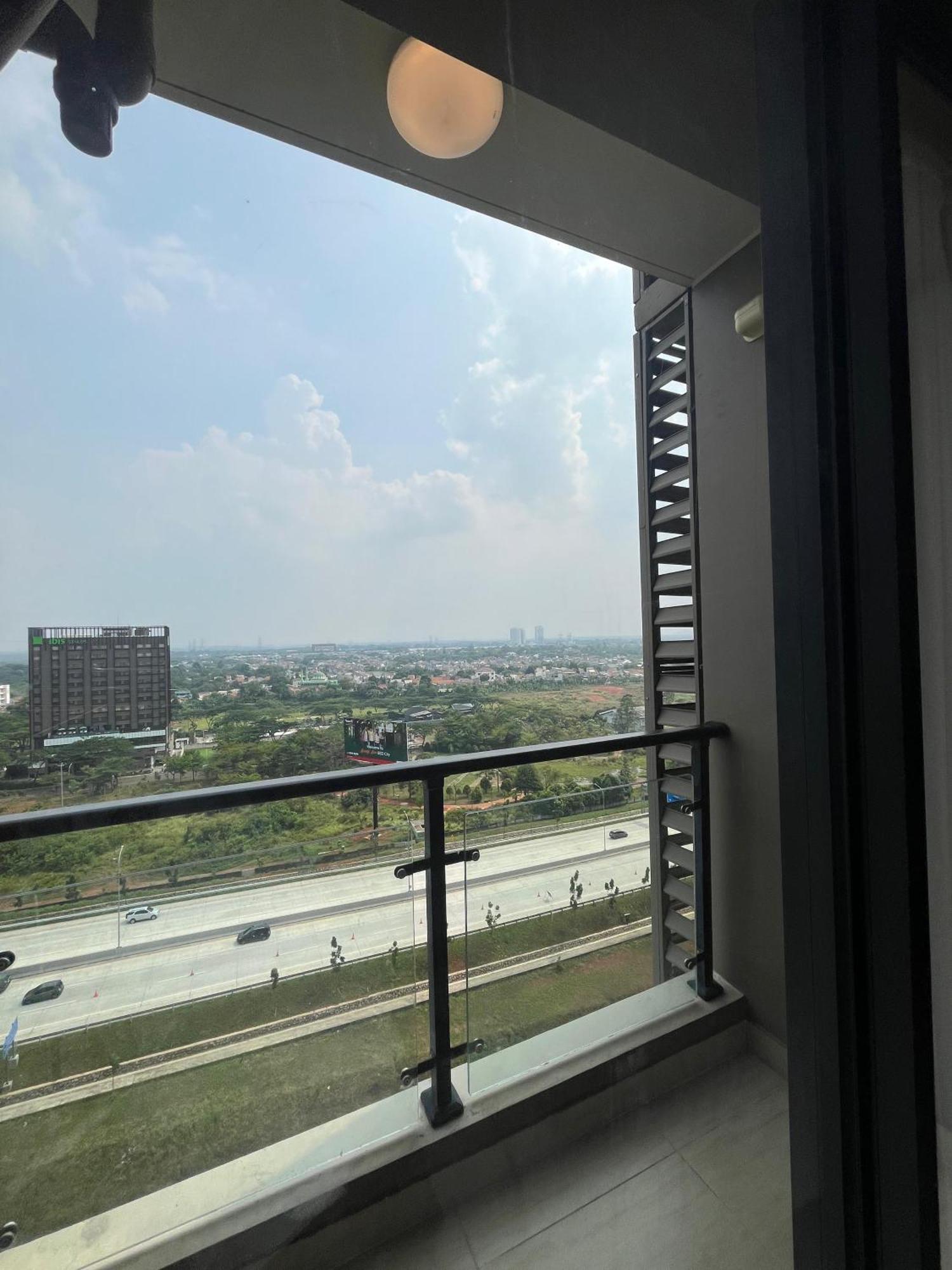 Stay N Cozy Apartemen Sky House Bsd By Sm Room Samporo Ngoại thất bức ảnh